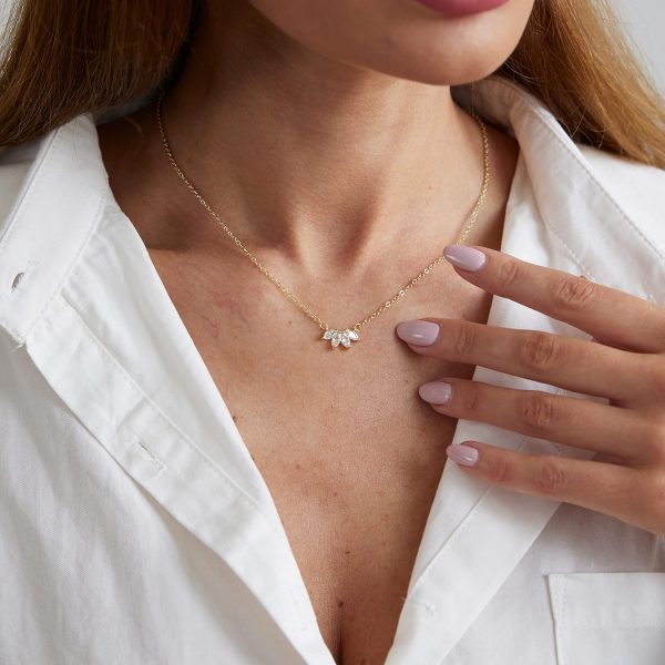 Art Deco Diamond Necklace for Women. Fine Metals Leaf Pendant Necklace, Multi-Layered CZ Necklace, Simple Choker for Women Fashion Jewelry Gift - 图片 7