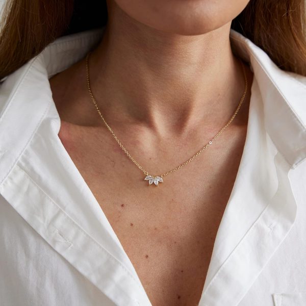 Art Deco Diamond Necklace for Women. Fine Metals Leaf Pendant Necklace, Multi-Layered CZ Necklace, Simple Choker for Women Fashion Jewelry Gift - 图片 4